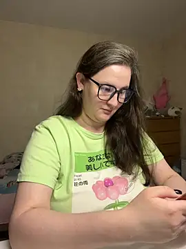 Snapshot of hungry1bunny chatting on June 2026 06:07:01 PM hungry1bunny online show from June 2026 06:07:01 PM