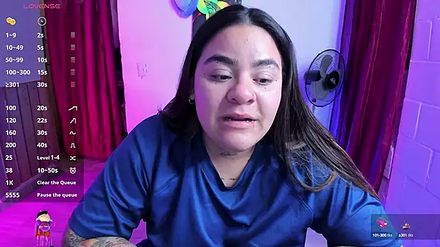 Snapshot of Sharon_hils chatting on February 2025 09:15:02 PM Sharon hils online show from February 2025 09:15:02 PM