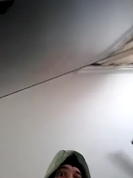 jorgeeetee18 online show from April 2026 02:40:01 PM