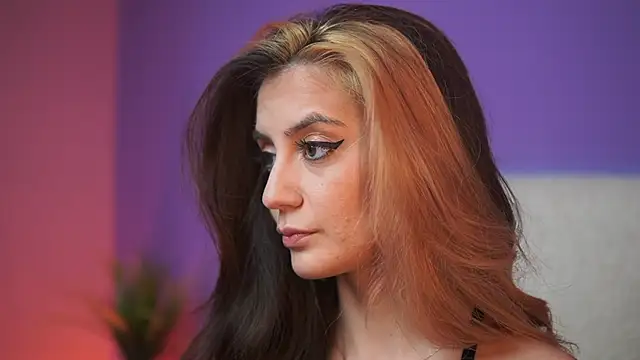 Snapshot of SabrinaHope chatting on November 2025 10:54:02 PM SabrinaHope online show from November 2025 10:54:02 PM