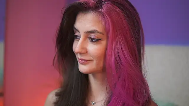 Snapshot of SabrinaHope chatting on December 2025 09:54:02 PM SabrinaHope online show from December 2025 09:54:02 PM