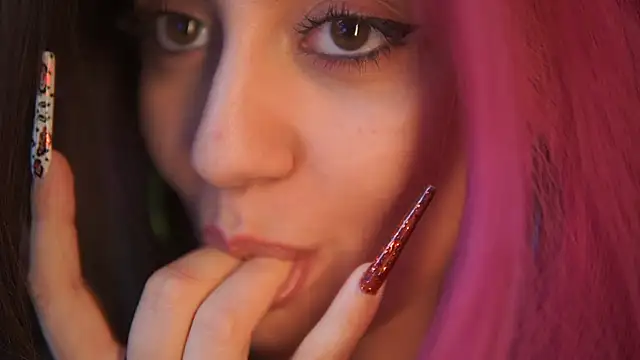 Snapshot of SabrinaHope chatting on December 2025 10:30:02 PM SabrinaHope online show from December 2025 10:30:02 PM