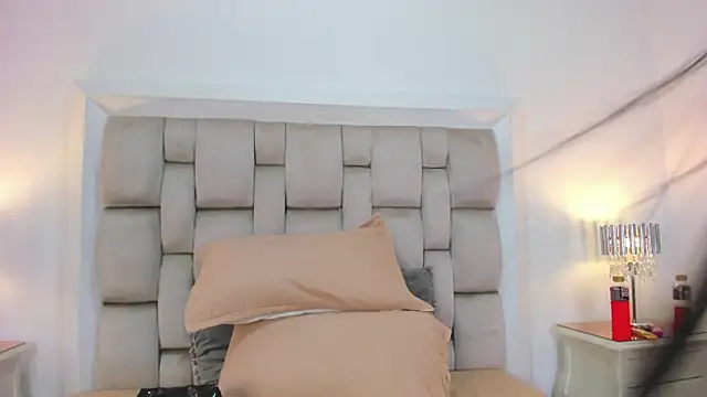 SamanthaFerrer   online show from February 2026 07:54:01 PM