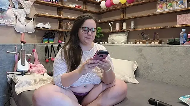 Snapshot of Kimberly-Caprice chatting on February 2025 11:44:02 AM Kimberly-Caprice online show from February 2025 11:44:02 AM