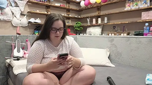 Snapshot of Kimberly-Caprice chatting on February 2025 04:13:02 PM Kimberly-Caprice online show from February 2025 04:13:02 PM