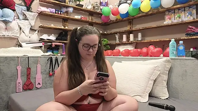 Snapshot of Kimberly-Caprice chatting on March 2025 05:11:01 AM Kimberly-Caprice online show from March 2025 05:11:01 AM