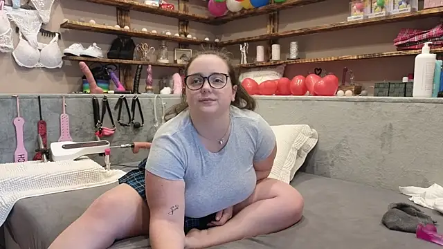 Snapshot of Kimberly-Caprice chatting on March 2025 11:23:01 AM Kimberly-Caprice online show from March 2025 11:23:01 AM