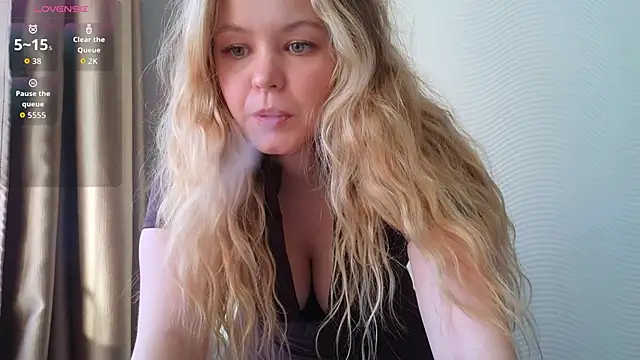 Milana15 online show from April 2026 02:45:01 PM