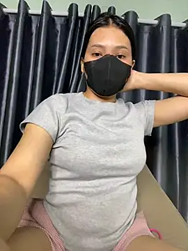 Ly Coca24 online show from February 2025 03:52:01 PM