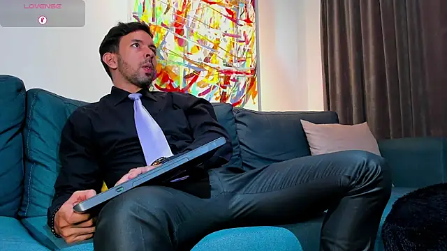 tommy raym0ndg online show from December 2025 08:14:01 PM