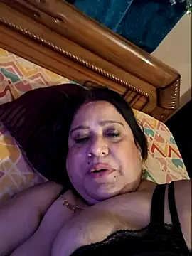 Hot Queen77 online show from February 2025 06:45:01 PM