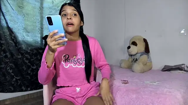 Snapshot of Michi_sexy chatting on February 2026 03:01:01 PM Michi sexy online show from February 2026 03:01:01 PM