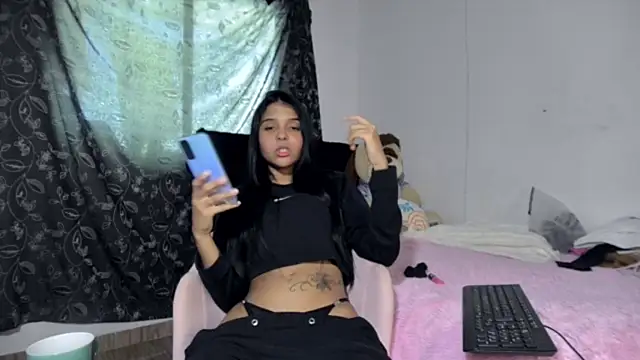 Snapshot of Michi_sexy chatting on April 2026 03:07:02 PM Michi sexy online show from April 2026 03:07:02 PM