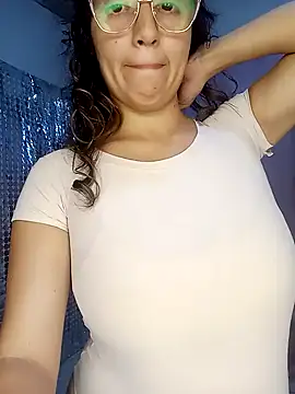 misshiccups online show from September 2025 03:41:02 AM