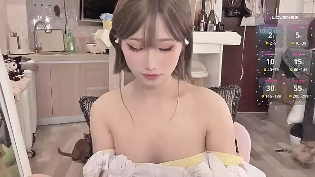 Snapshot of -XunMengLong- chatting on March 2025 08:10:02 PM -XunMengLong- online show from March 2025 08:10:02 PM