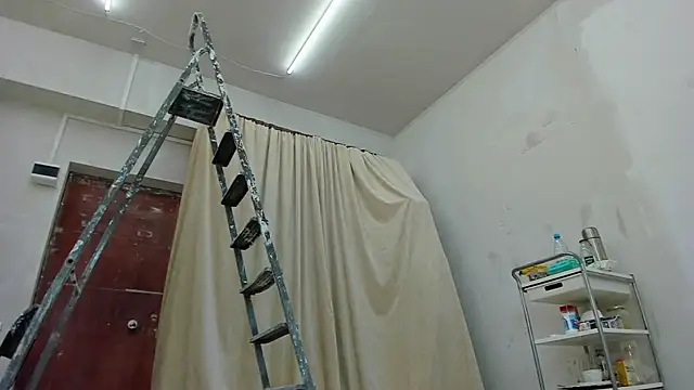 YourSuperModel online show from January 2025 10:12:02 AM