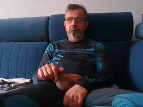 Snapshot of axecoman60 chatting on January 2025 10:30:01 AM axecoman60 online show from January 2025 10:30:01 AM