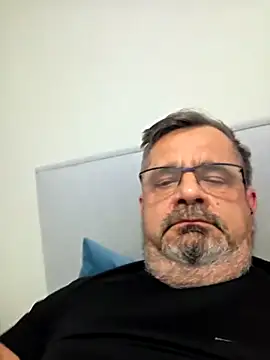 axecoman60 online show from February 2026 08:02:01 PM