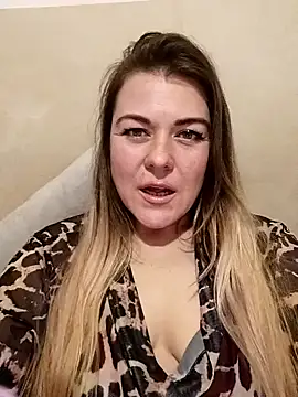 LunikaLunaX online show from February 2025 09:15:02 PM