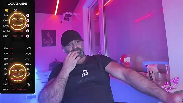 MAGABEAR077 online show from January 2026 10:53:01 AM