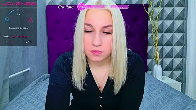 Snapshot of NellyStorm chatting on December 2024 11:39:01 PM NellyStorm online show from December 2024 11:39:01 PM