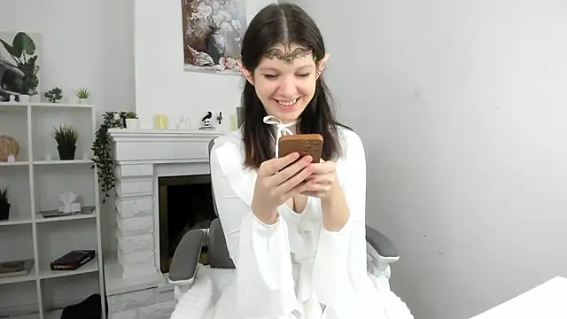 Baby Evalena online show from November 2025 05:29:02 AM