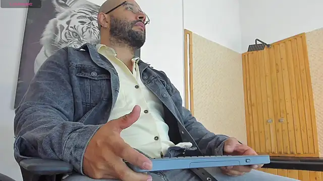 Luke  09 online show from October 2025 11:05:02 AM