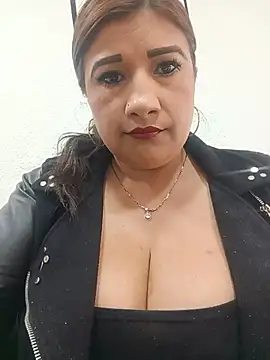 Hannahcandyy online show from July 2026 07:09:01 PM