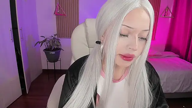 Kendall Bunnyy online show from December 2025 06:56:01 PM