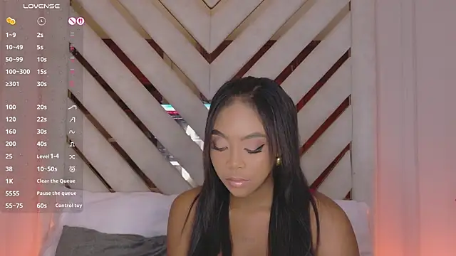 Snapshot of Lola_King chatting on July 2026 04:08:01 AM Lola King online show from July 2026 04:08:01 AM