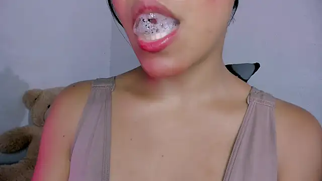 veky saliva01 online show from April 2026 10:56:02 PM