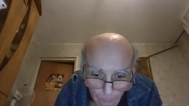 mariusica1xh online show from April 2026 10:59:01 PM