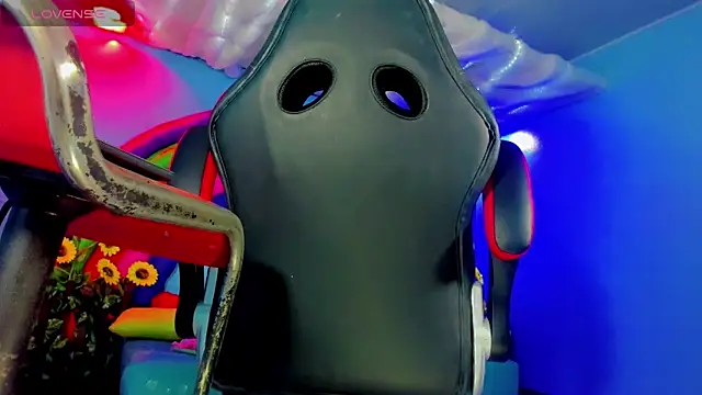 nicol gill  online show from December 2024 11:58:01 AM