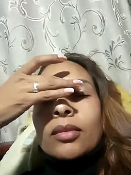 mykaelahoney online show from November 2025 12:33:01 AM