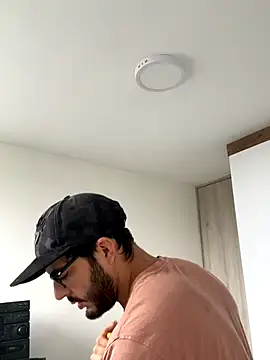 thomas gun online show from December 2025 03:41:01 PM