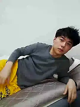 Snapshot of whitebriefboy chatting on January 2025 05:09:01 AM whitebriefboy online show from January 2025 05:09:01 AM