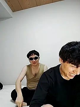 Snapshot of whitebriefboy chatting on March 2025 03:24:02 PM whitebriefboy online show from March 2025 03:24:02 PM