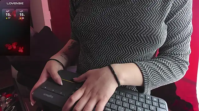 hitomi arata online show from December 2024 05:14:01 PM