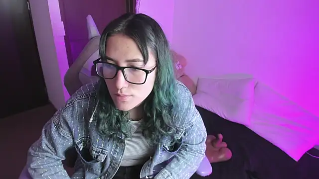 hitomi arata online show from February 2025 02:15:01 PM