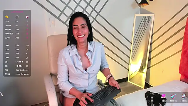 Snapshot of Janne_lee chatting on March 2025 11:31:01 PM Janne lee online show from March 2025 11:31:01 PM