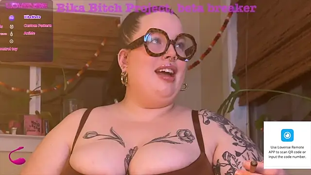 Snapshot of MissBika chatting on December 2024 06:10:01 AM MissBika online show from December 2024 06:10:01 AM