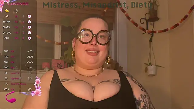 Snapshot of MissBika chatting on December 2024 02:30:02 AM MissBika online show from December 2024 02:30:02 AM