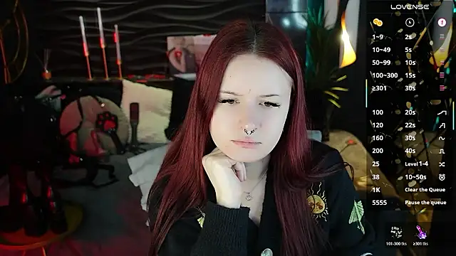 Lily Moonlight online show from March 2026 07:13:02 AM