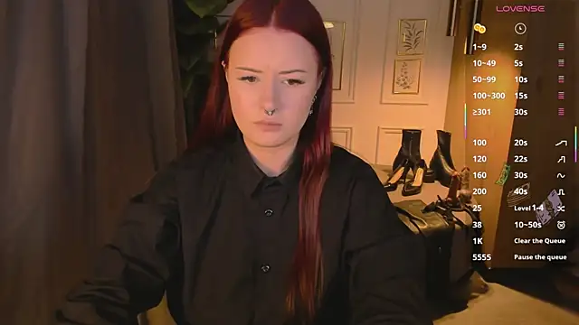 Lily Moonlight online show from April 2026 02:03:02 PM