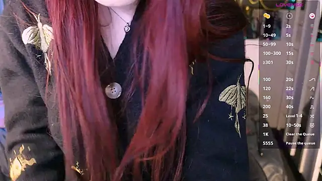 Lily Moonlight online show from April 2026 06:51:01 AM