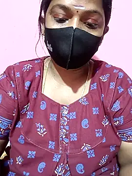 Snapshot of Renuma chatting on September 2025 06:11:02 PM Renuma online show from September 2025 06:11:02 PM