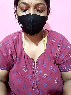 Snapshot of Renuma chatting on October 2025 10:33:02 PM Renuma online show from October 2025 10:33:02 PM