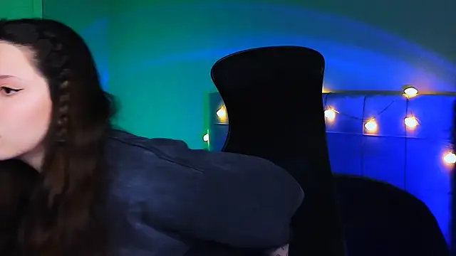 Stacy Gonzales  online show from February 2025 06:23:01 AM