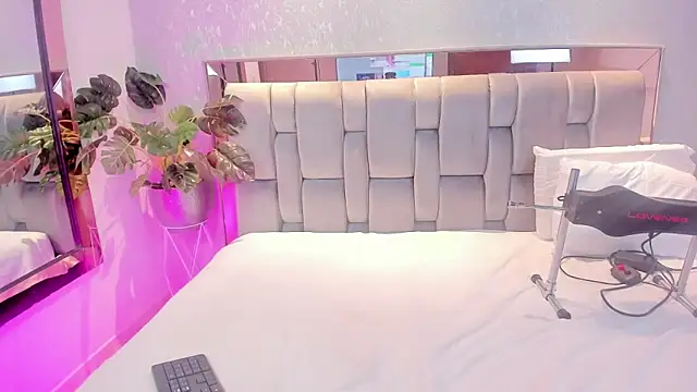 RoseTaylor   online show from November 2025 04:33:01 AM