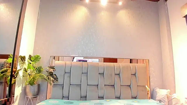 RoseTaylor   online show from April 2026 05:05:01 AM